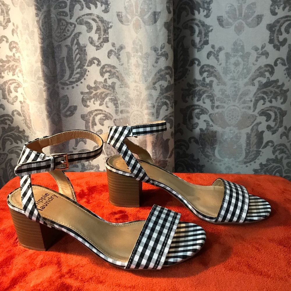 Adorable Gingham Hippie Laundry Sandals